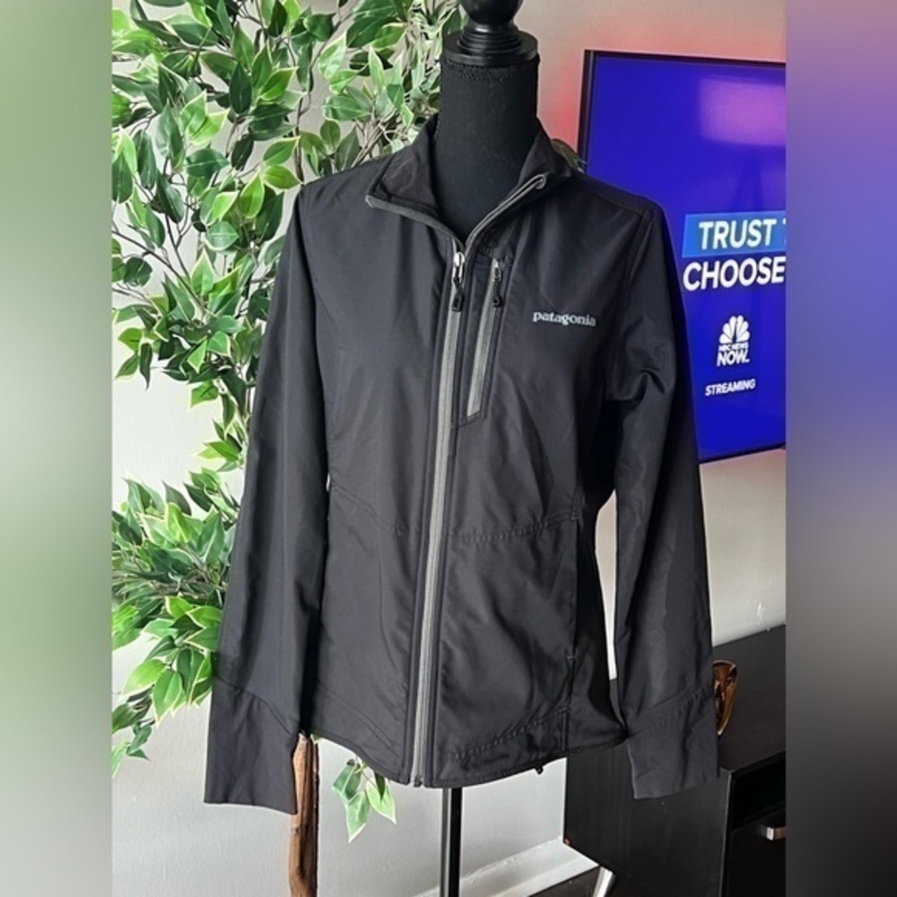 Patagonia Womens All Free Jacket Size M Black Full Zip Seam Sealed Style